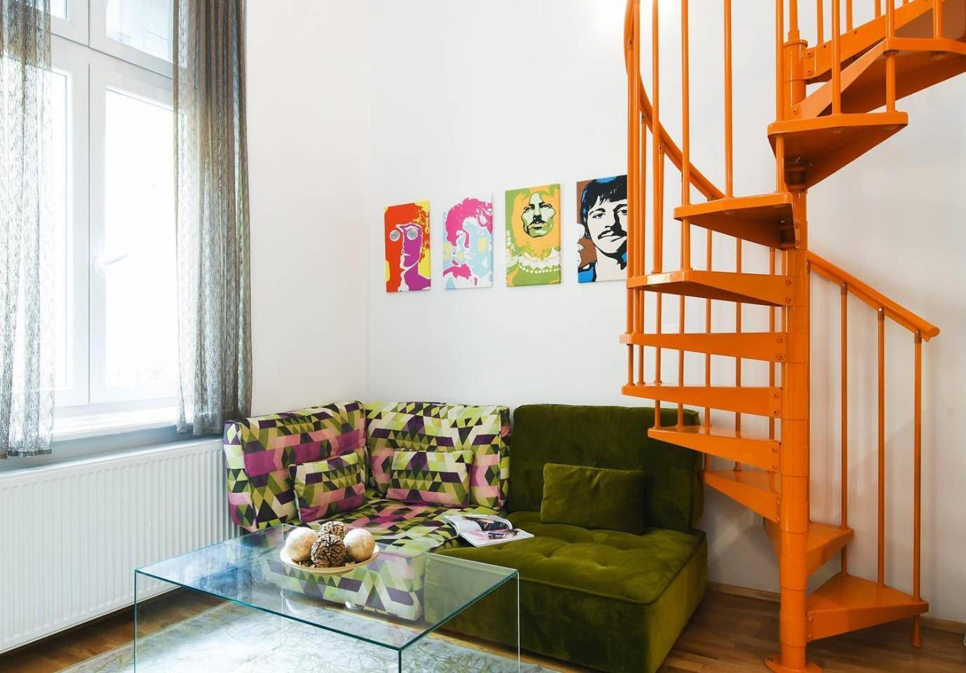 Central & Colorful Studio With Air Conditioning Budapest Exterior foto